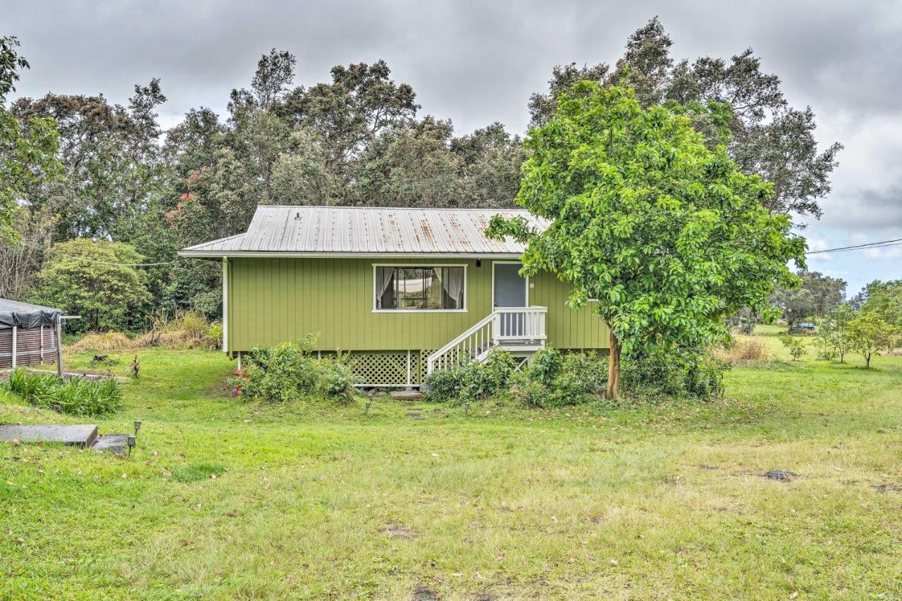 Peaceful Abode With Deck, 13 Mi To Black Sand Beach! Naalehu Екстериор снимка