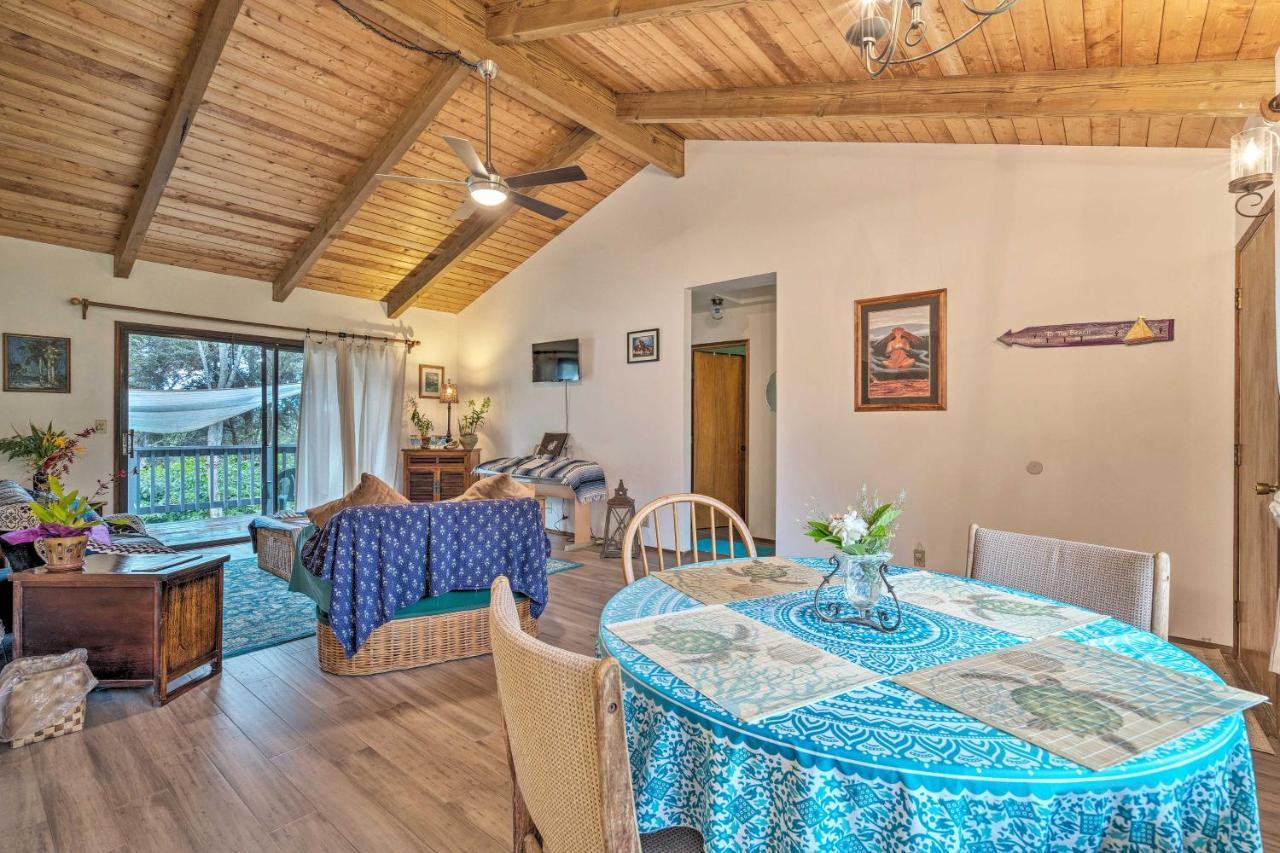 Peaceful Abode With Deck, 13 Mi To Black Sand Beach! Naalehu Екстериор снимка